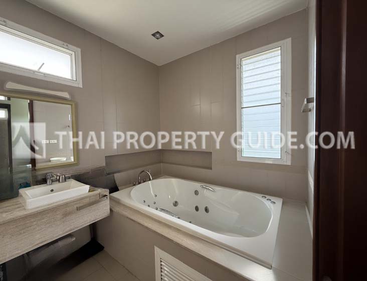 House with Shared Pool in Nichada Thani 